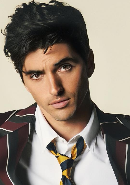 泰勒·扎克哈尔·佩雷斯 Taylor Zakhar Perez照片