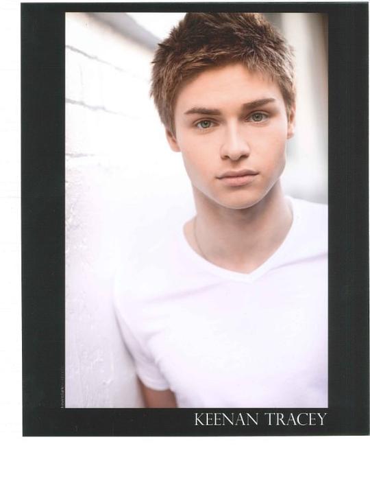 基南·特雷西 Keenan Tracey照片