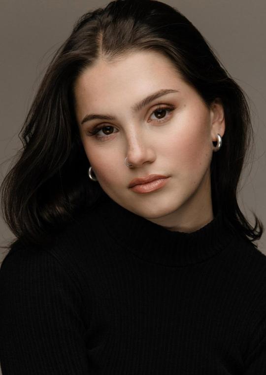埃丽卡·斯韦兹 Erika Swayze照片