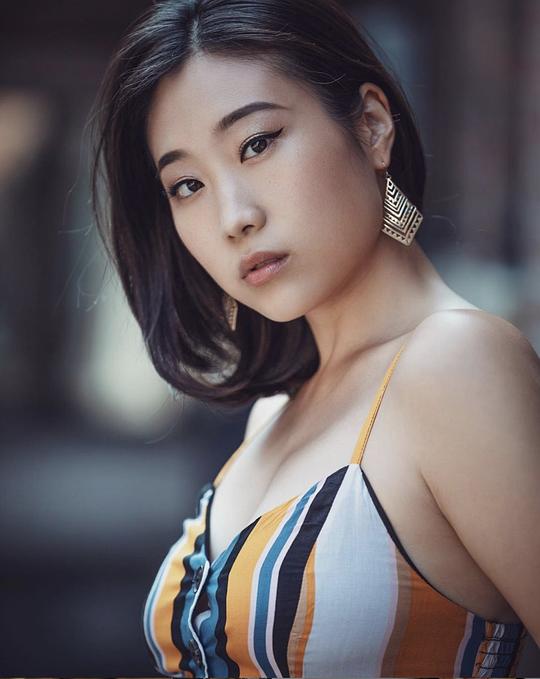 蒂娜·郑 Tina Jung照片