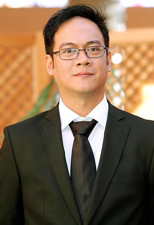 Chris Martinez照片