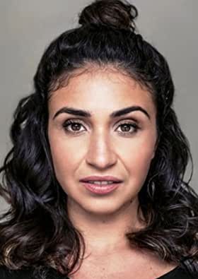阿里安·卡斯特利亚诺斯 Ariane Castellanos照片