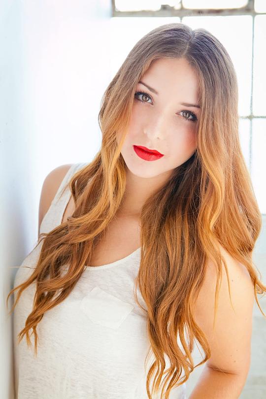 Jessica Vano照片