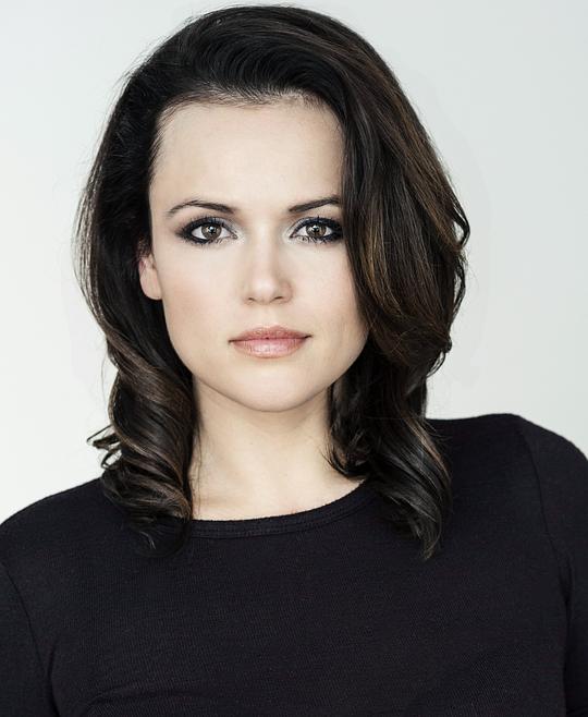 塔拉·威尔逊 Tara Wilson照片