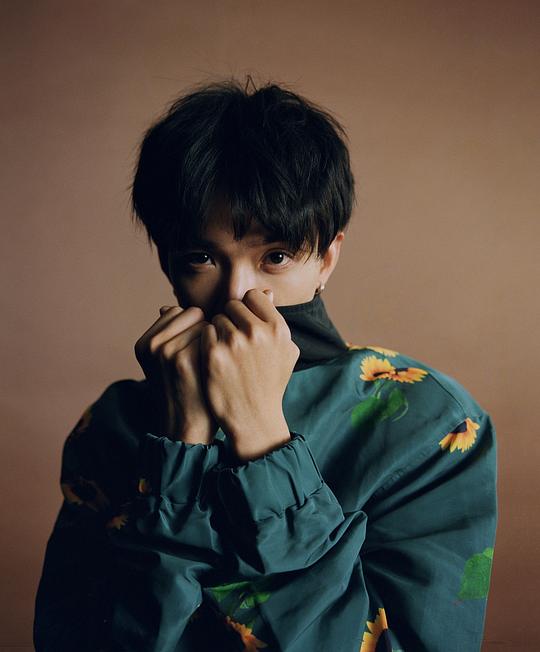 谢锐韬 Tizzy T照片