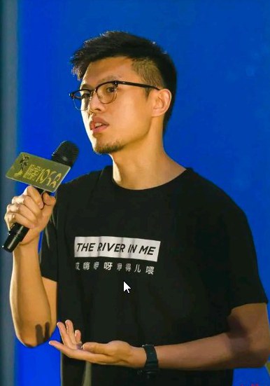 余曦 Xi Yu照片