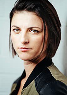 卡尔利·里斯 Carly Rees照片