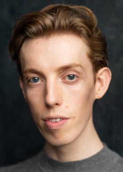 哈里·特雷瓦尔德温 Harry Trevaldwyn照片