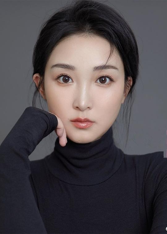 叶里 Li Ye照片
