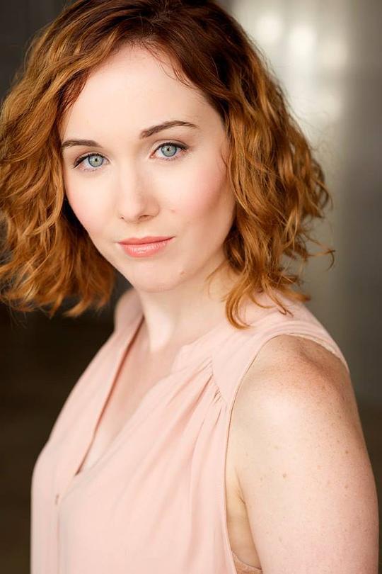 安娜·查泽雷 Anna Chazelle照片