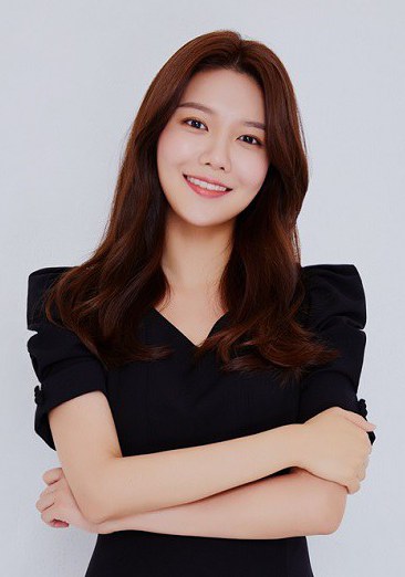 崔秀英 Soo-young Choi照片