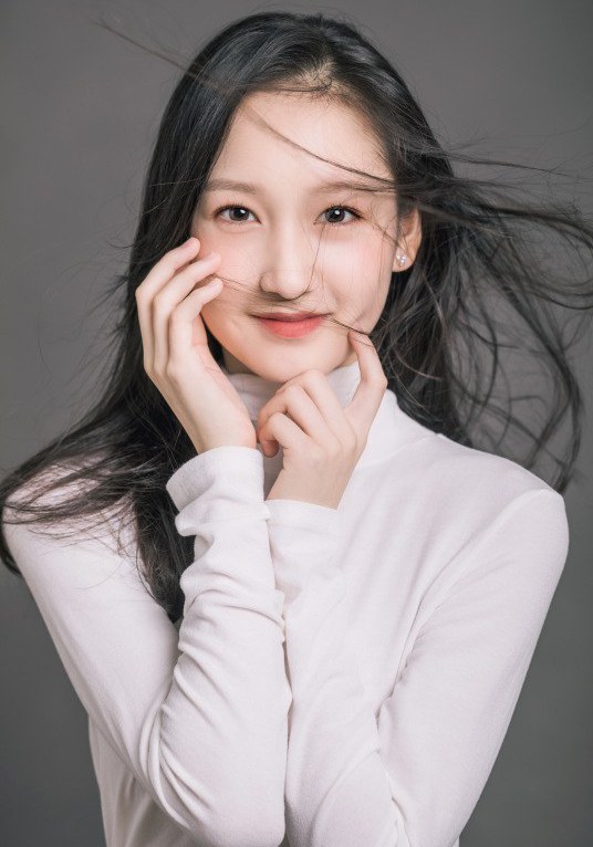 张煜雯 Yuwen Zhang照片