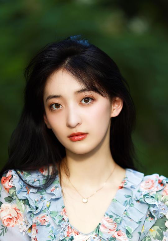 修雨秀 Yuxiu Xiu照片