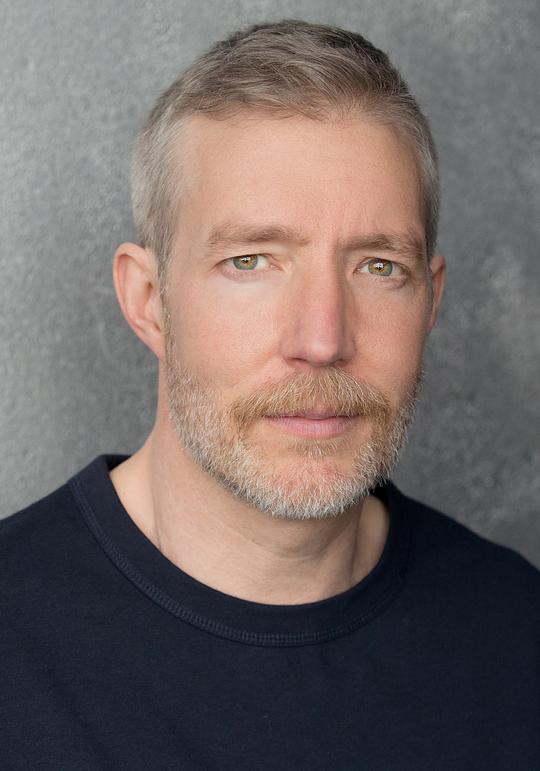 乔弗里·纽兰德 Geoffrey Newland照片
