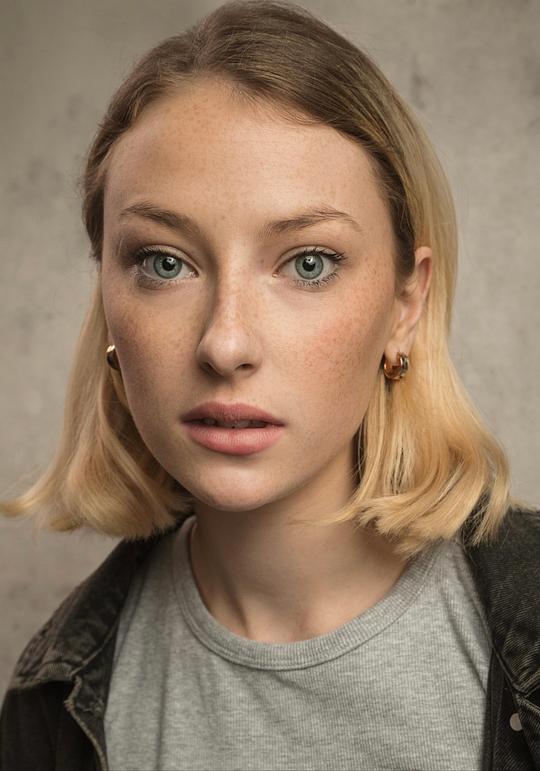 萨拉·麦克科马克 Sarah McCormack照片