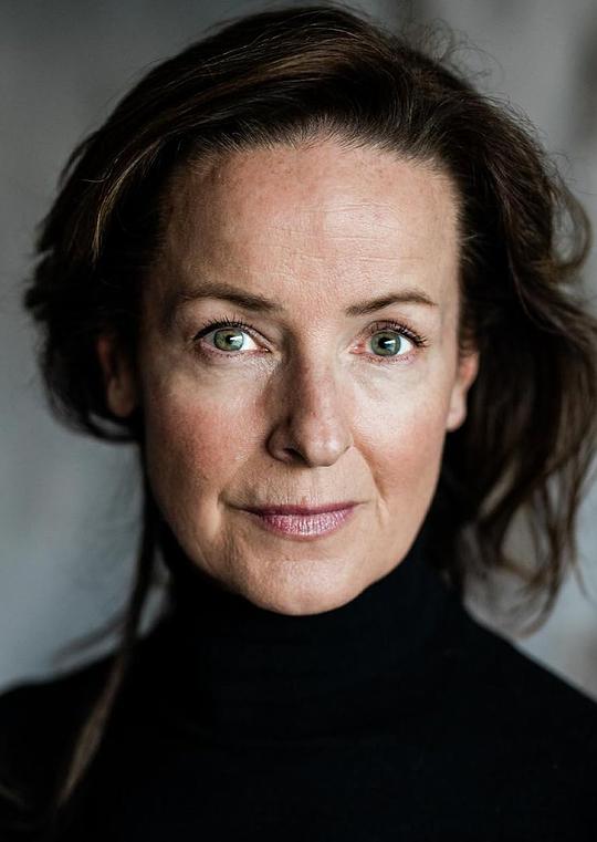尼亚姆·麦克亨利 Niamh McHenry照片