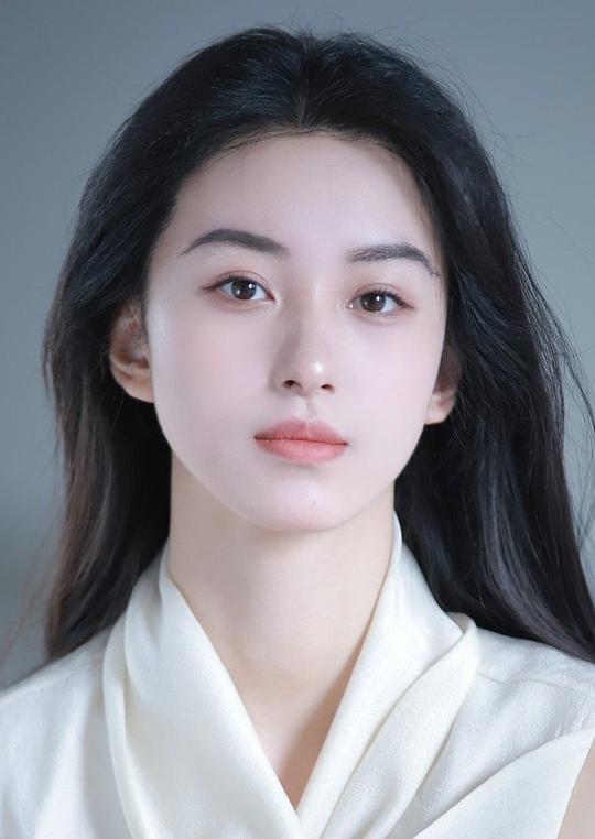 王梓莼 Zichun Wang照片