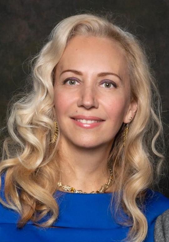 波丽娜·古丽杰娃 Polina Gulijeva照片