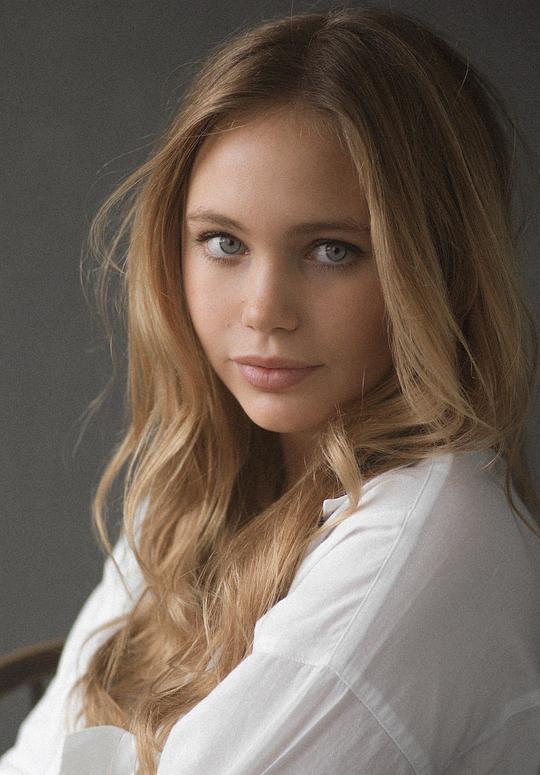 塔鲁拉·埃文斯 Tallulah Evans照片