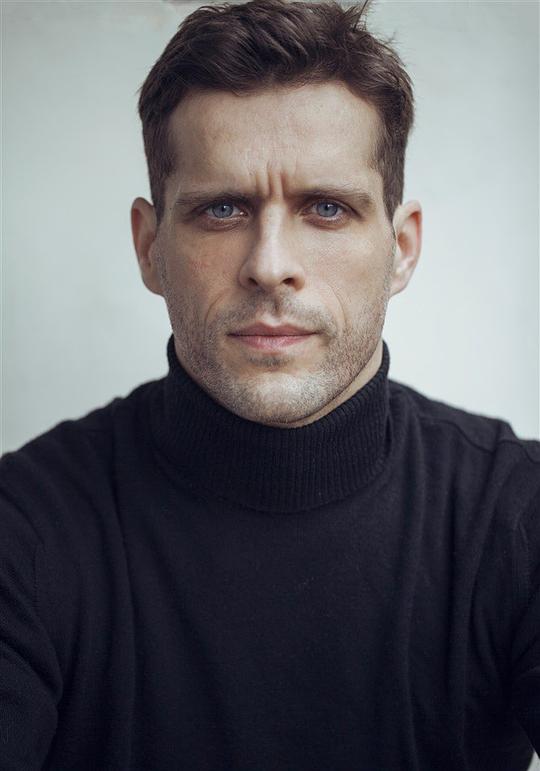 昆汀·德阿诺 Quentin D'Hainaut照片