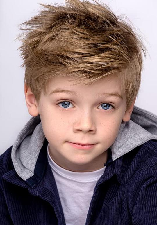 索耶·琼斯 Sawyer Jones照片