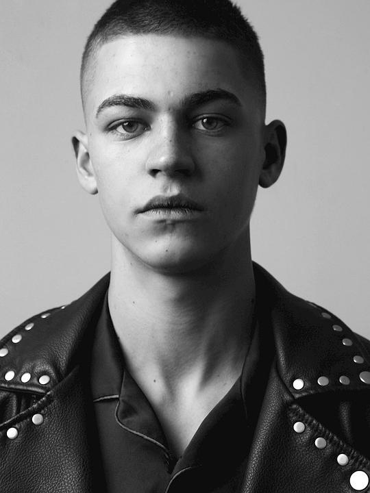 赫洛·费因斯-提芬 Hero Fiennes Tiffin照片