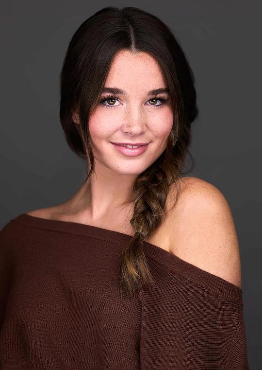 卡罗琳·塞格里斯特 Caroline Siegrist照片