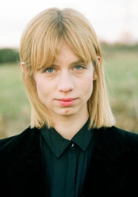 维罗妮卡·托菲尔斯卡 Weronika Tofilska照片