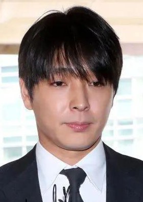 崔钟训 Jong-hoon Choi照片
