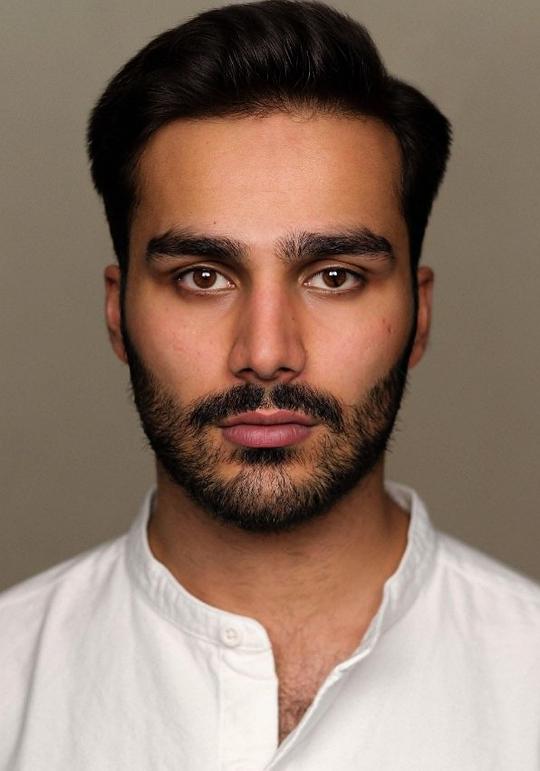 Danyal Ismail照片