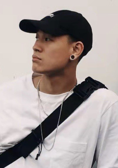 黄俊铭照片
