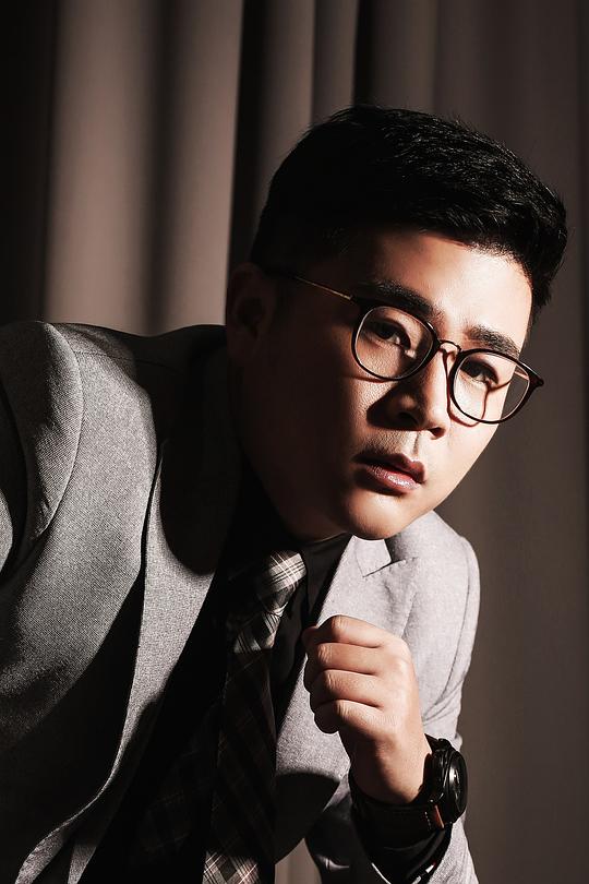 张笑赫 Zhang Xiaohe照片