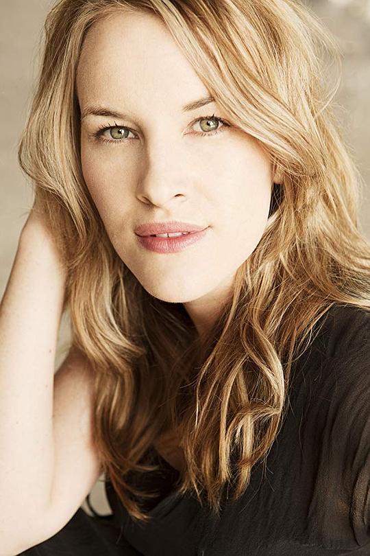 凯特·马尔瓦尼 Kate Mulvany照片