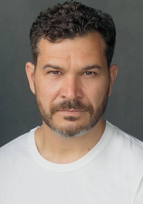 路易斯·托雷西利亚 Luis Torrecilla照片