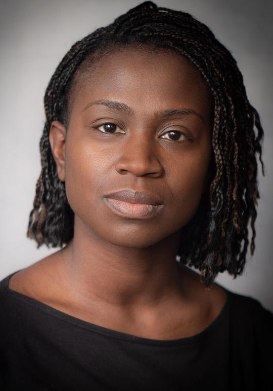 纳娜·阿吉耶·安帕杜 Naana Agyei Ampadu照片