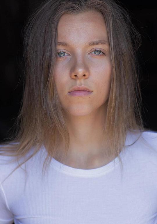艾比·希尔登 Abby Hilden照片