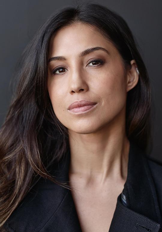 阿梅莉·门多萨 Amelie Mendoza照片