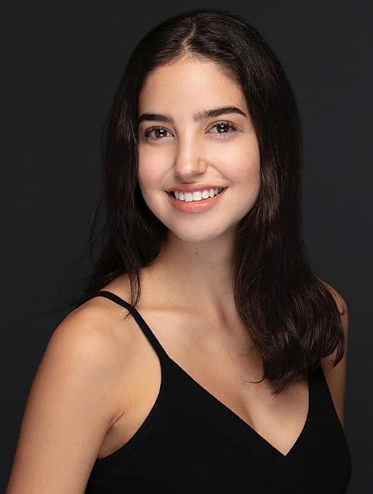 赛琳·库哈达罗格鲁 Selin Cuhadaroglu照片