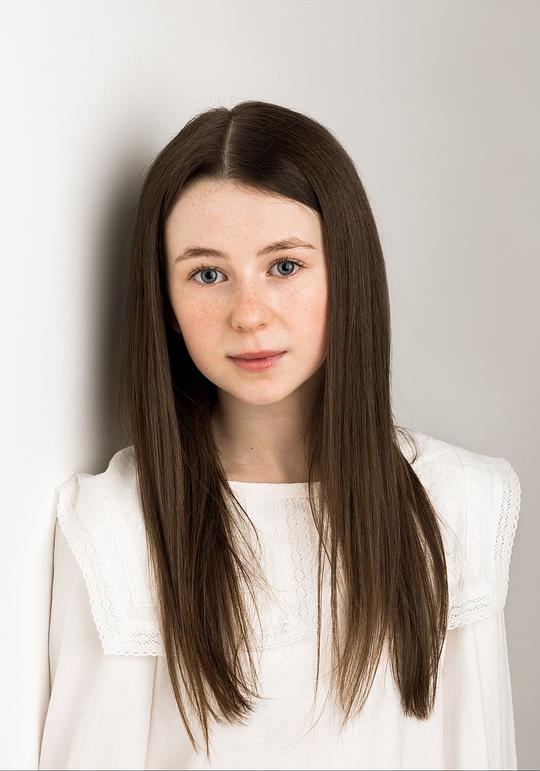凯特琳·罗斯·道尼 Katelyn Rose Downey照片