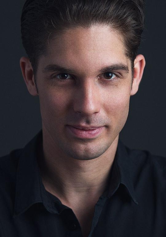 亚当·邦奇 Adam Boncz照片