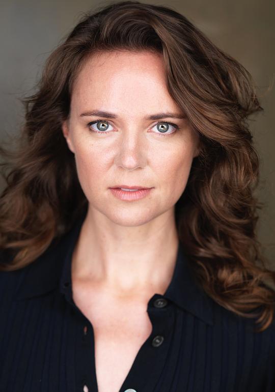 克莱尔·露易丝·弗洛斯特 Clare Louise Frost照片