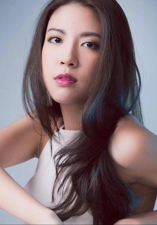 余逸思 Yoshi Yu照片