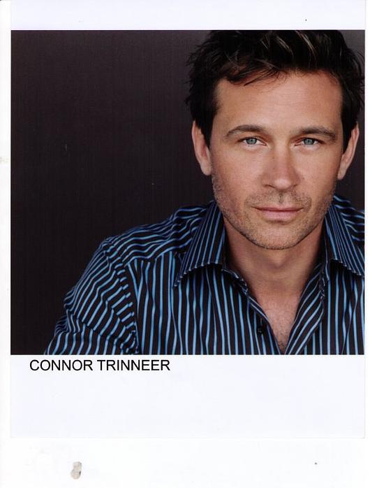 康纳·特里内尔 Connor Trinneer照片