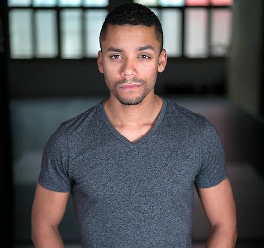 里斯·威廉姆斯 Rhys Williams照片