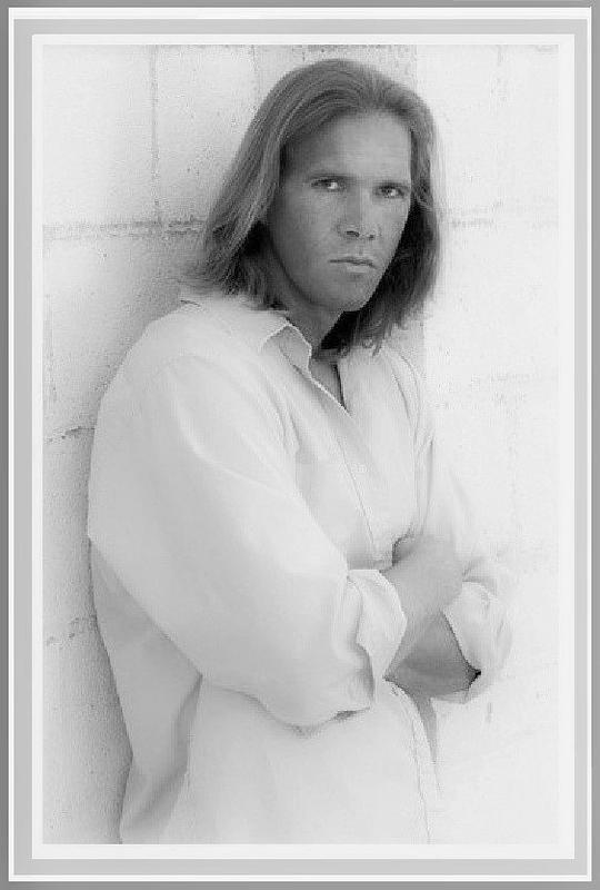 马克·卡西米尔·戴妮奇斯 Mark Casimir Dyniewicz照片