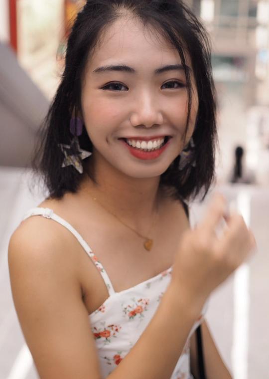 何而 Er He照片