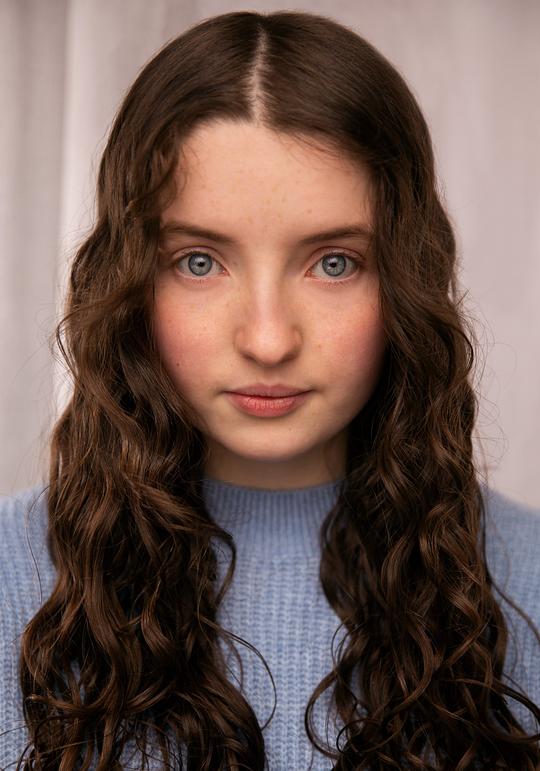 露西·哈莉黛 Lucy Halliday照片