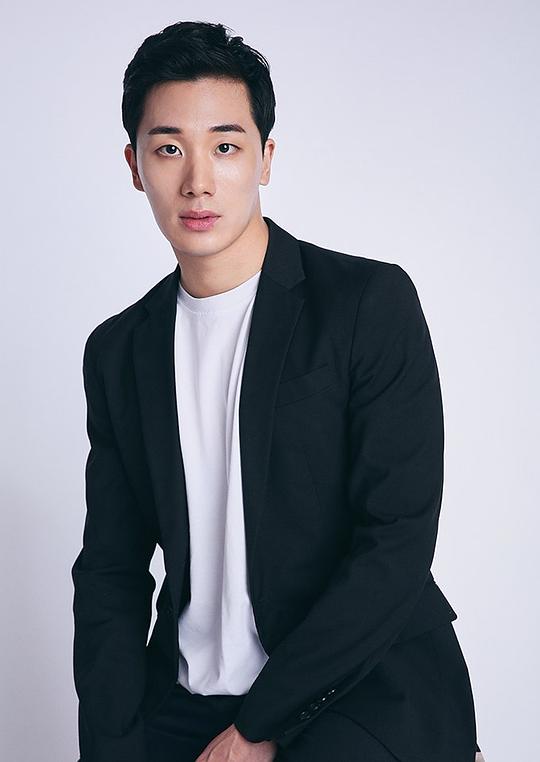李瑞埈 Seo-jun Lee照片