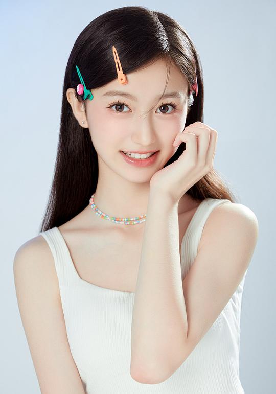 裴佳欣 Jiaxin Pei照片