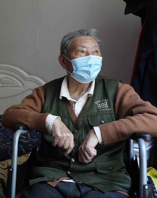 孟宪明照片